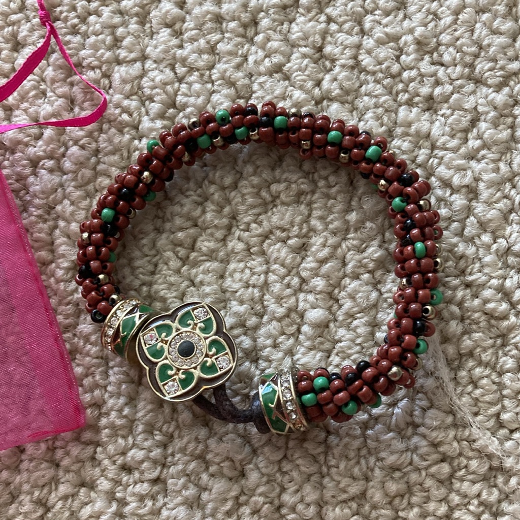 New Celtic Beaded Bracelet Irish Toggle Green Four Leaf Clover Symbol With Bag